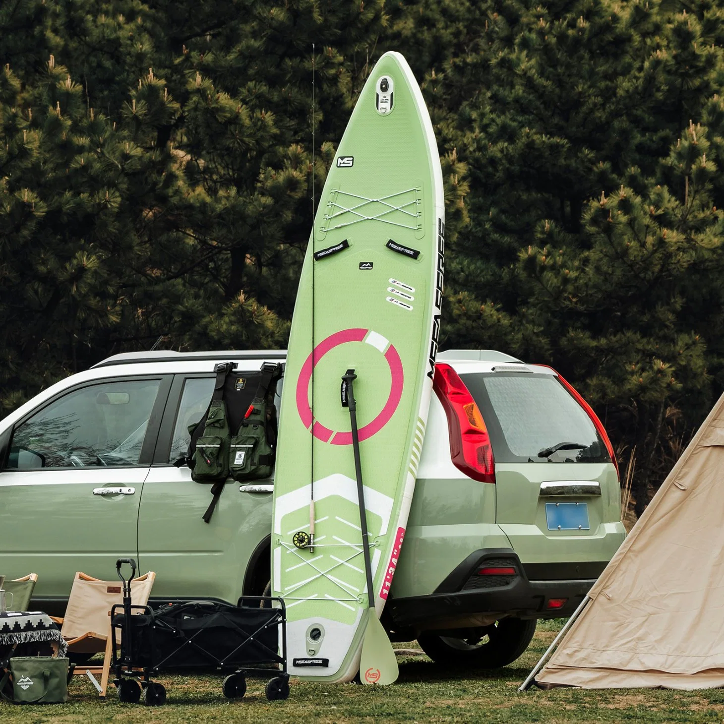 Planche de paddle gonflable pliable pour adultes, disponible dans notre entrepôt aux États-Unis.