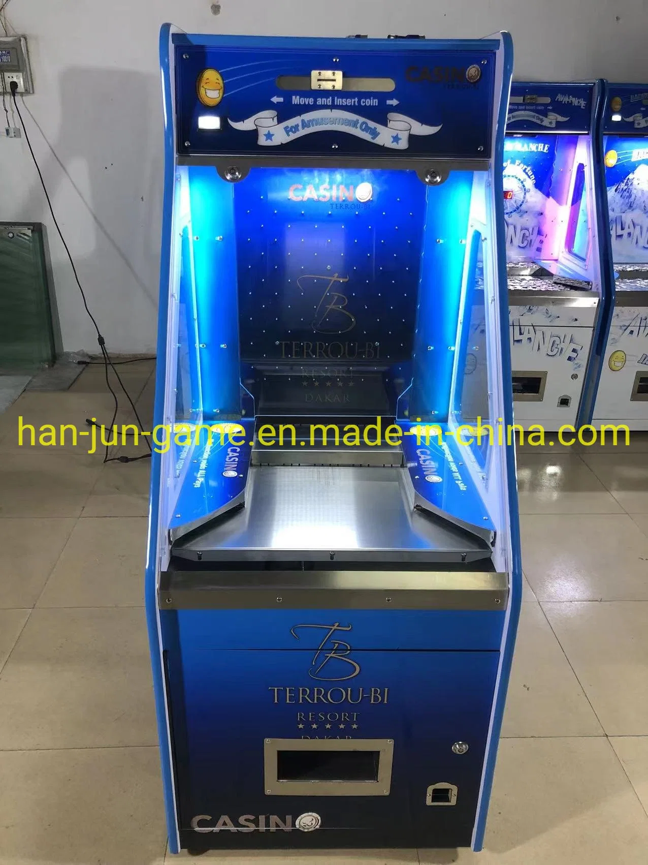 Machine de jeu d'arcade bon marché à pousse-pièces petite