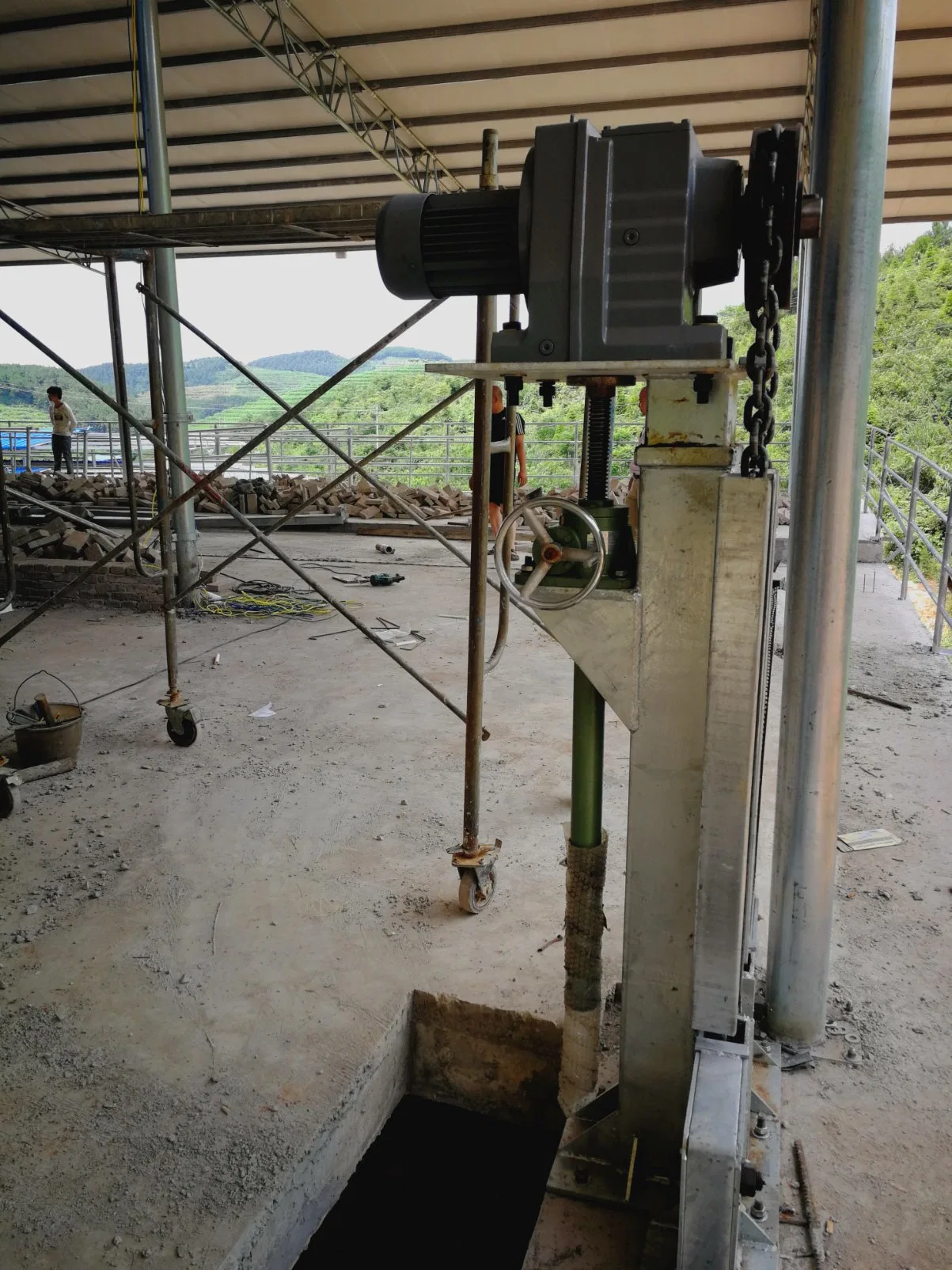 Cow or Cattle Farm Chain Drived by Motor Manure Scraper