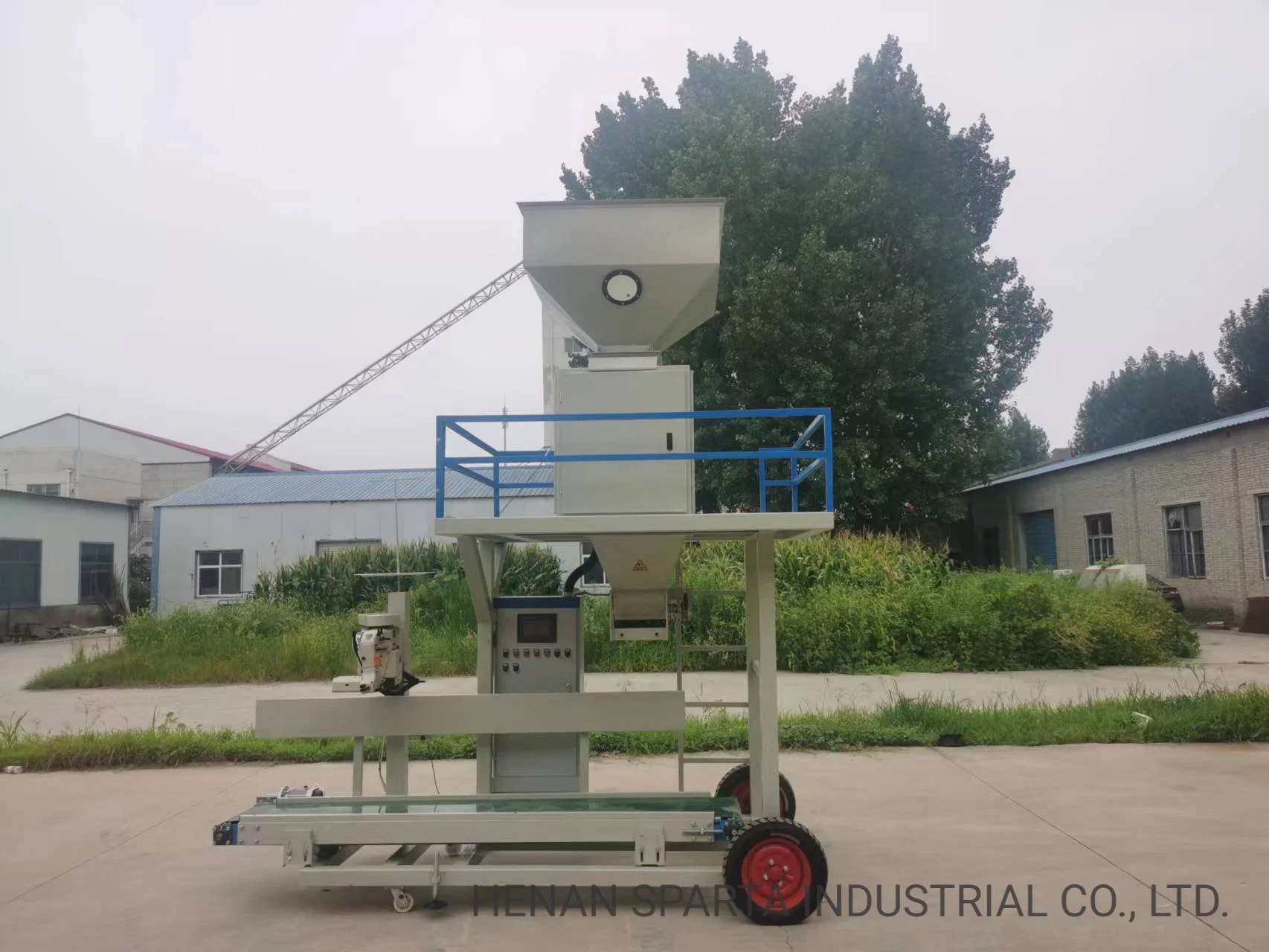 5-50kg Granule Grain Rice Sugar Bean Bag Packing Machine with Conveyor and Sewing Machine