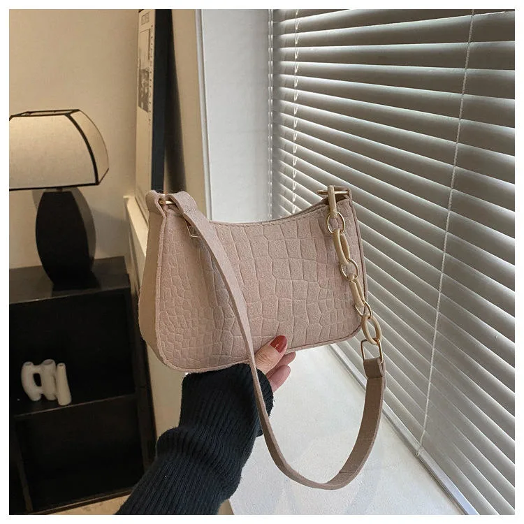 Casual 2023 New Popular Simple Single Shoulder Purse Ladies Second-Hand Low Price Sling Bag