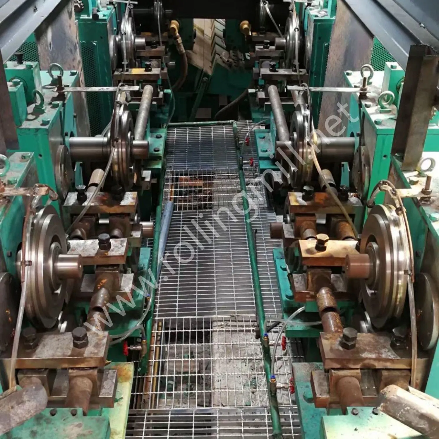 High Speed Block Mill Train to Yield Nontwisting Wire Rods