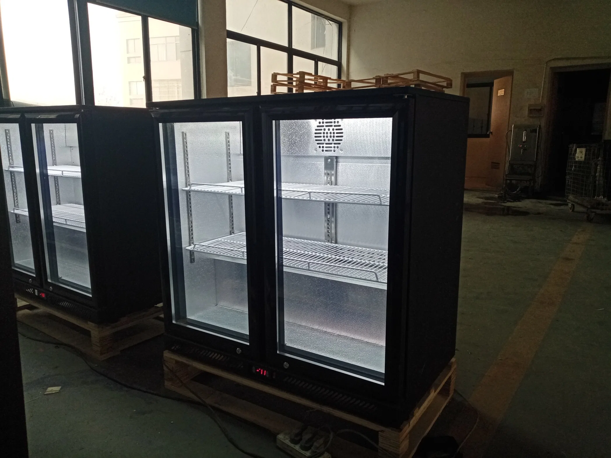 China Cost-Effective Electric OEM 126 Litres of Beer with CB Display Cooler