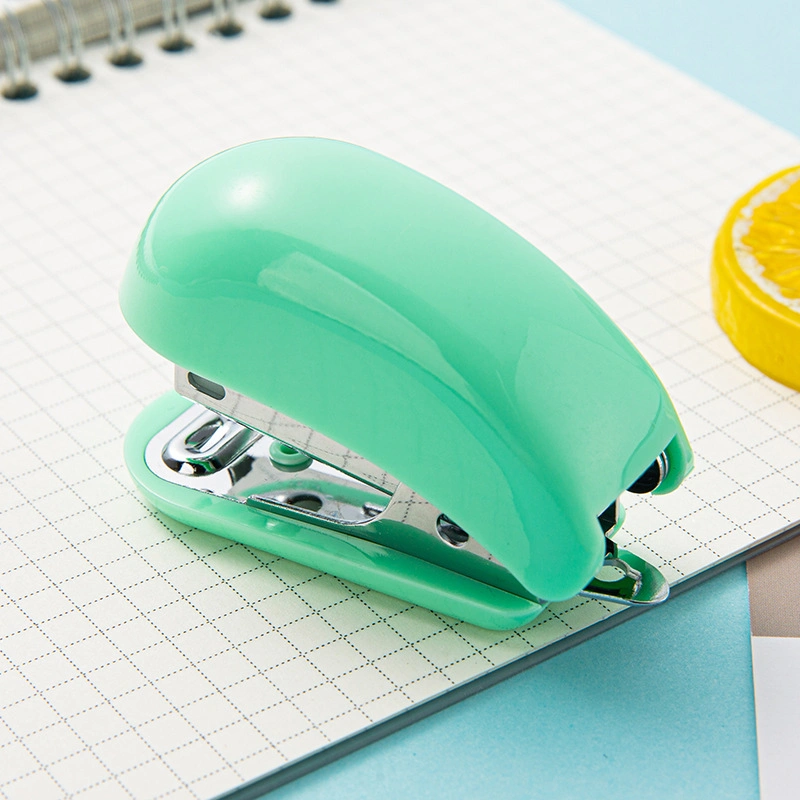 Macaron Color Mini Stapler Офисные расходные материалы Stationery