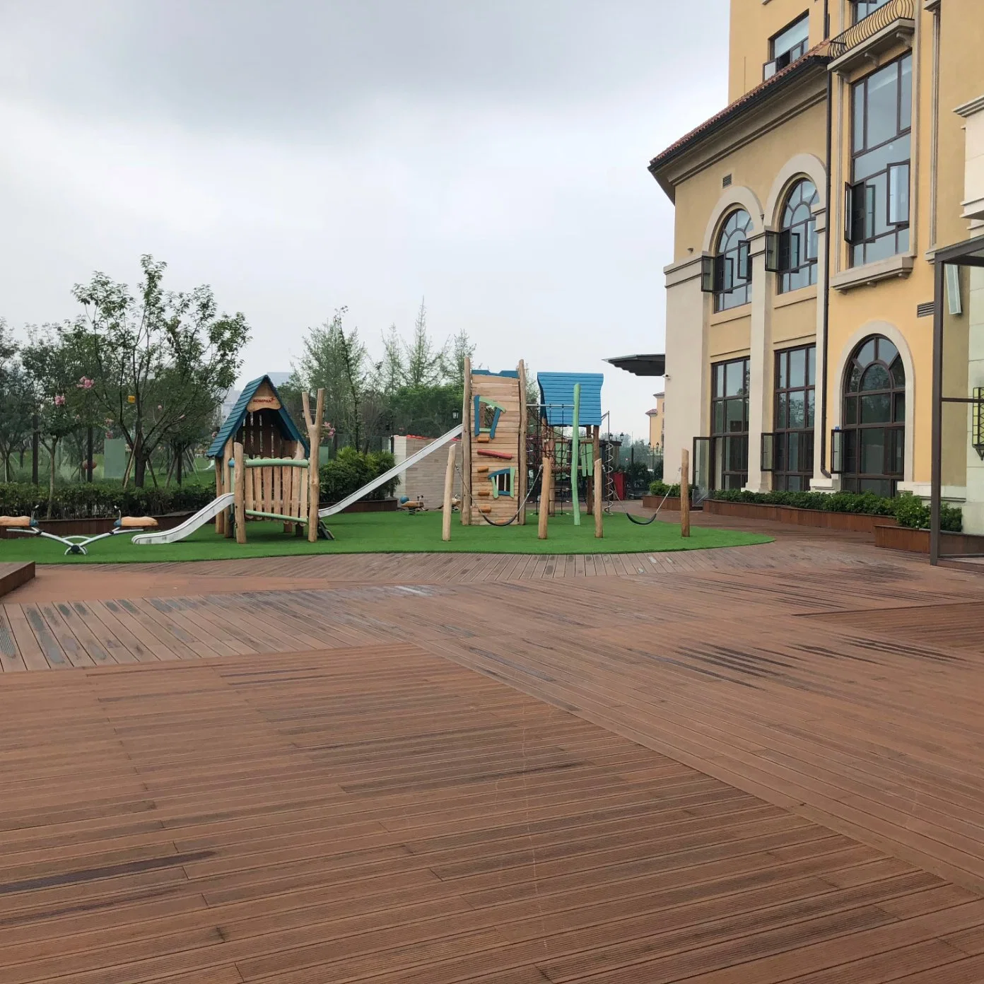 Anti Termite Construction Material Outdoor Bamboo Flooring for Wet Areas