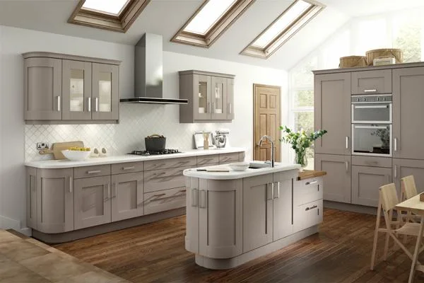 Made in China Fitted Furniture Waterproof Kitchen