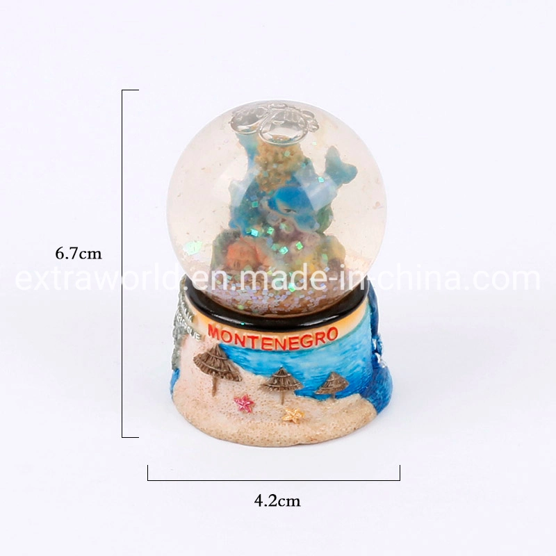 Venta caliente Decoracion Snow Globe de resina artesanal Montenegro Bola de agua de recuerdos turísticos