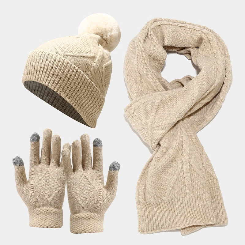 Ensemble hiver chaud de bonnet, gants et écharpe en tricot acrylique uni et promotionnel pour hommes et femmes.