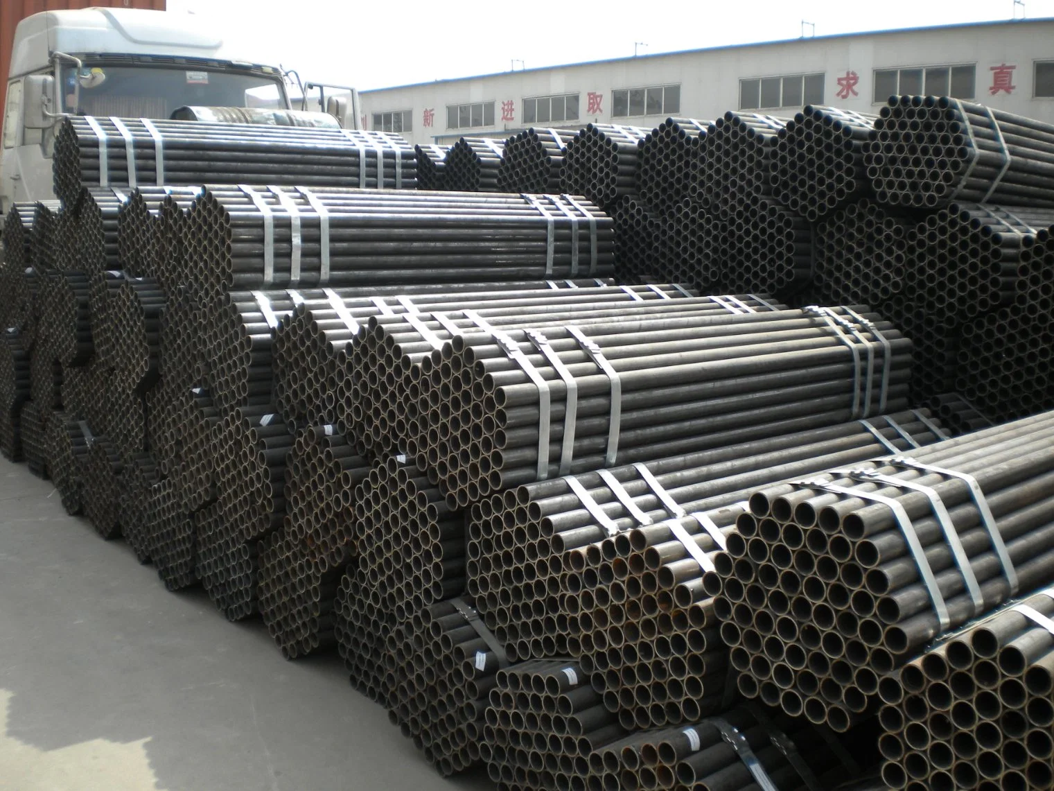 Direct From Factory 2 Inch Galvanized Iron Scaffolding Steel Pipe for Sale