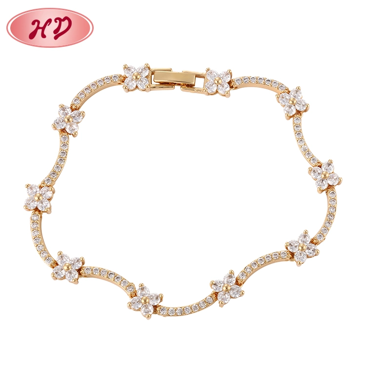 Gold Plated Womens Fashion Charms Bracelet Design for Girls