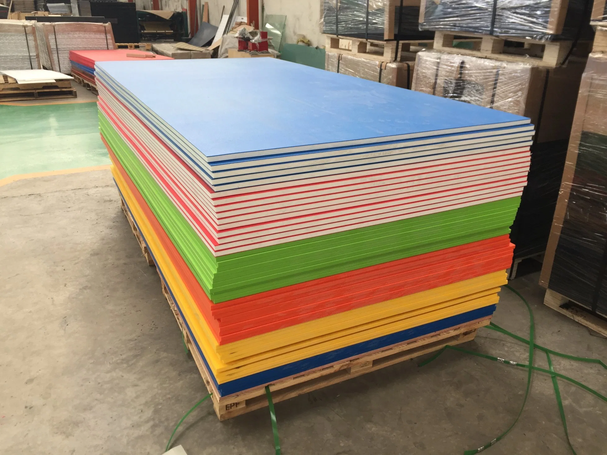 Dual Colors Playground HDPE Plate Sandwich PE Sheet Three Layers Plastic Sheet