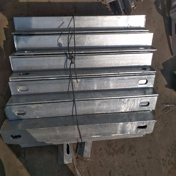 Q235 Low Carbon Mild Steel Hot DIP Pilot X-Arm U-Channel H-Pole Tee-off Crossarms Power Anchor Fitting Galvanized Cross Arm Strut Transformer Platform Crossarm