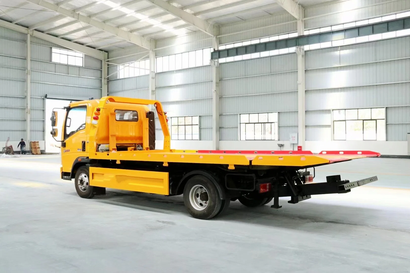 HOWO Car Carrier Flatbed Wrecker Truck