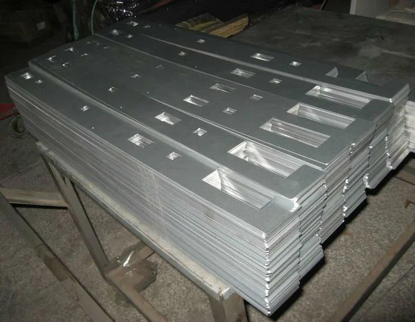 Procesamiento de metales de OEM de la soldadura construcción soldada de acero del bastidor de equipo de fabricación mecánica Mecanizado CNC de piezas de repuesto