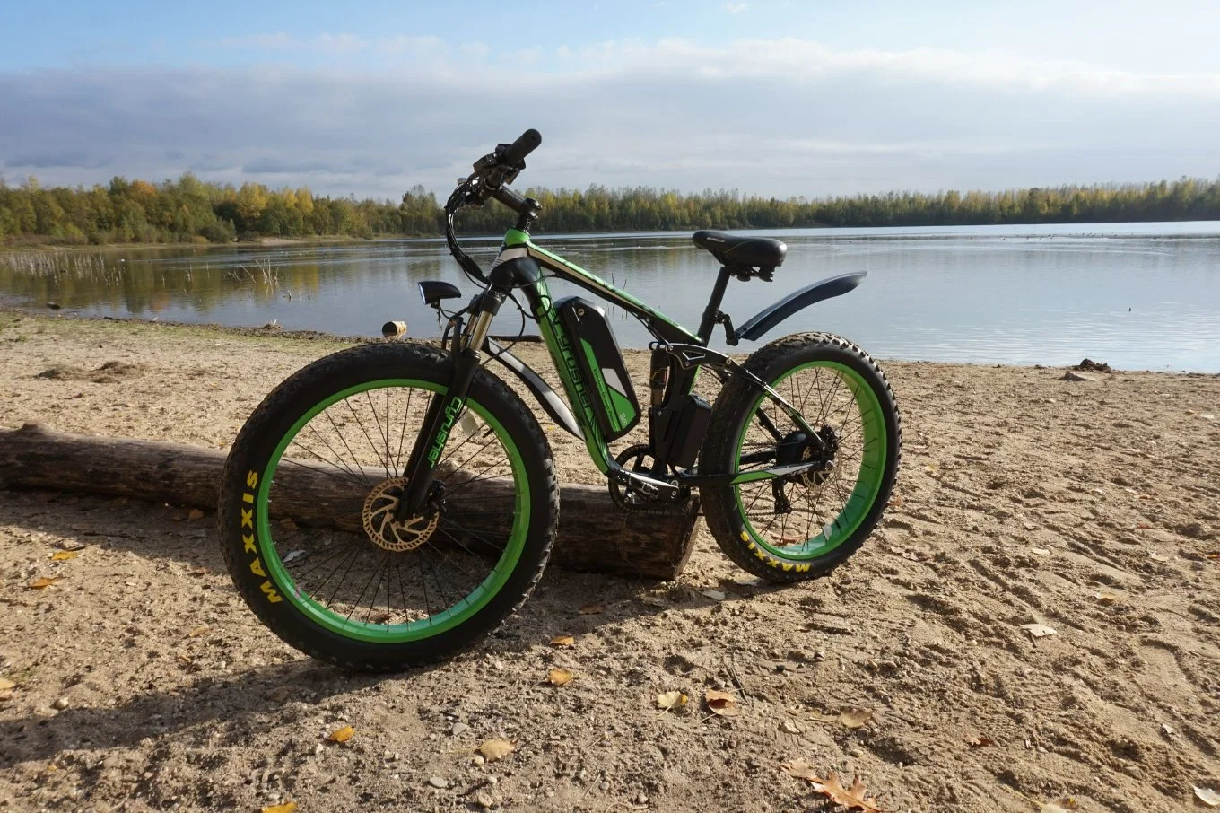 New Electric Bicycles China Direct Selling Electric Bicycles 26" Tire Snow Sand Mountain Wheels 7 21speed Helliot Bikes Fat Extreme