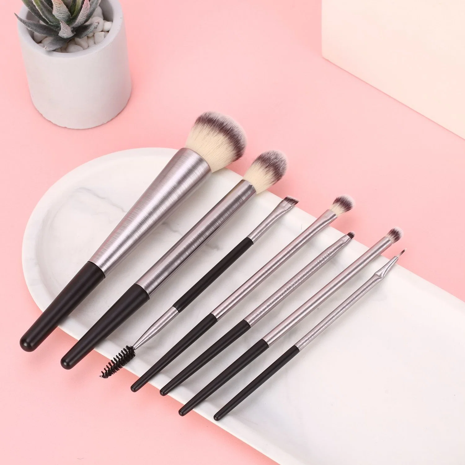 Professional Makeup Brush Cosmetic Beauty Tool Kits with Synthetic Hair Makeup Brush