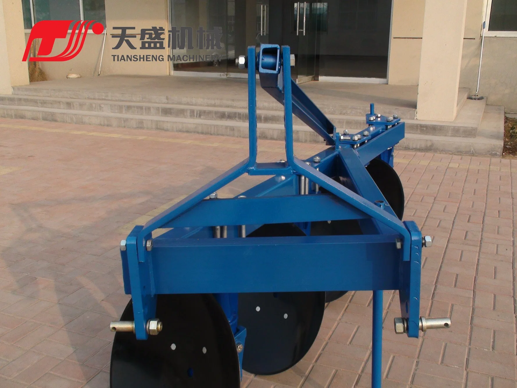 New Factory Agricultural Matched with 90-110HP Tractor Mounted Heavy Duty Disc Plough Plow