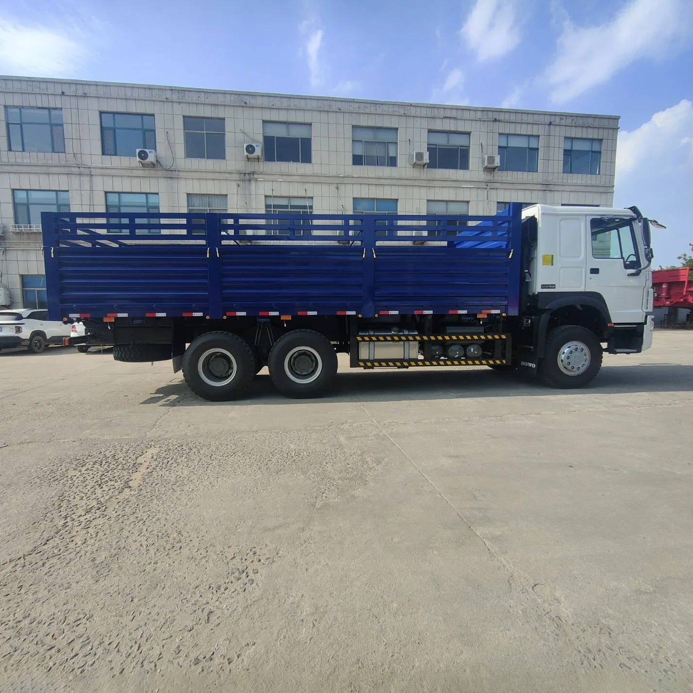 Sinotruck HOWO 371HP 30t Rhd valla camión camión de carga completa de la Junta Dolly pared lateral de la valla de Twist Cimc Contenedor de bloqueo de la CKD SKD Etiopía camión con remolque de la barra de tiro