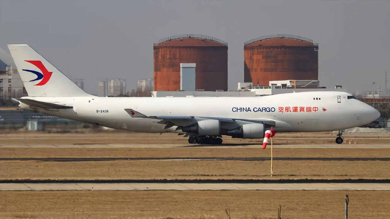 Luftverkehrsdienst Speditierer nach Bern (BRN), Zürich (ZRH), in der Schweizerischen Eidgenossenschaft von Harbin (HRB), Changchun (CGQ), Shenyang (SHE) in China