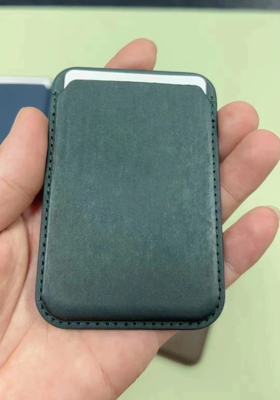 Bestseller Magnetic Leather Phone Wallet Leder Wallet Magnetic Button Kartenhalter Magnet Wallet für iPhone 13, 14, 15