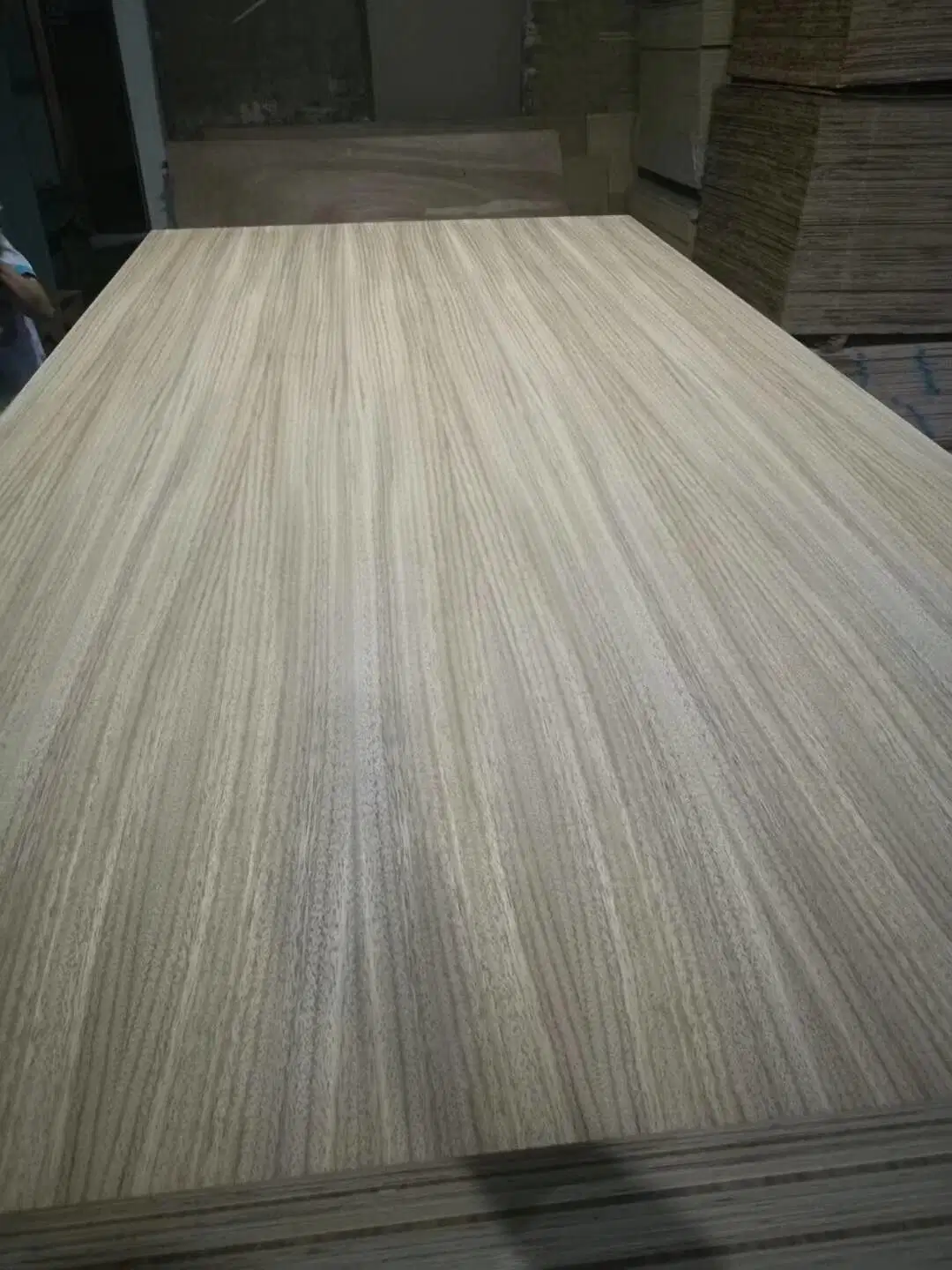 Fancy Teak/Red Oak/Sapeli Veneer MDF/ HDF Door Skin in 2150X820mm/920mmx3mm