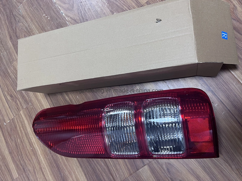 for Toyota 2005 Hiace Tail Lamp with Line 81551-26200 81561-26200 Car Taillights Auto LED Taillights Car Tail Lamps Rear Lights