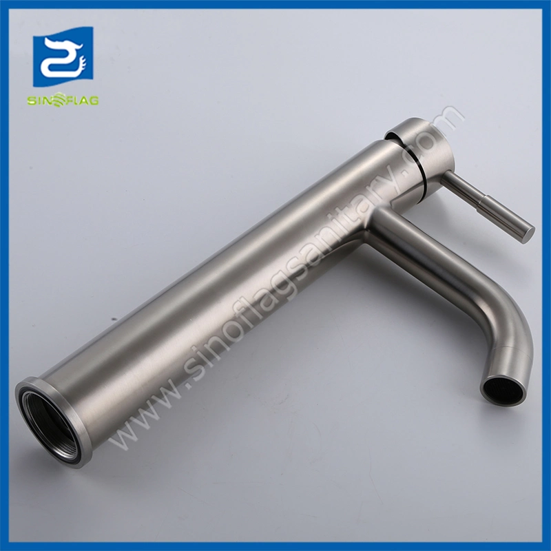 Short Cold and Hot SS304 Wash Basin Mixer Tap Faucet