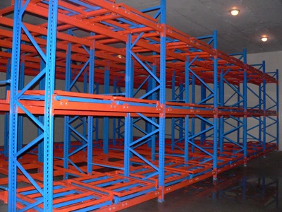 Warehouse Push-in Shelf