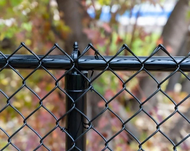 Black Chain Link Fence Fabric and Gate Kits Include Galvanzied & PVC Coated