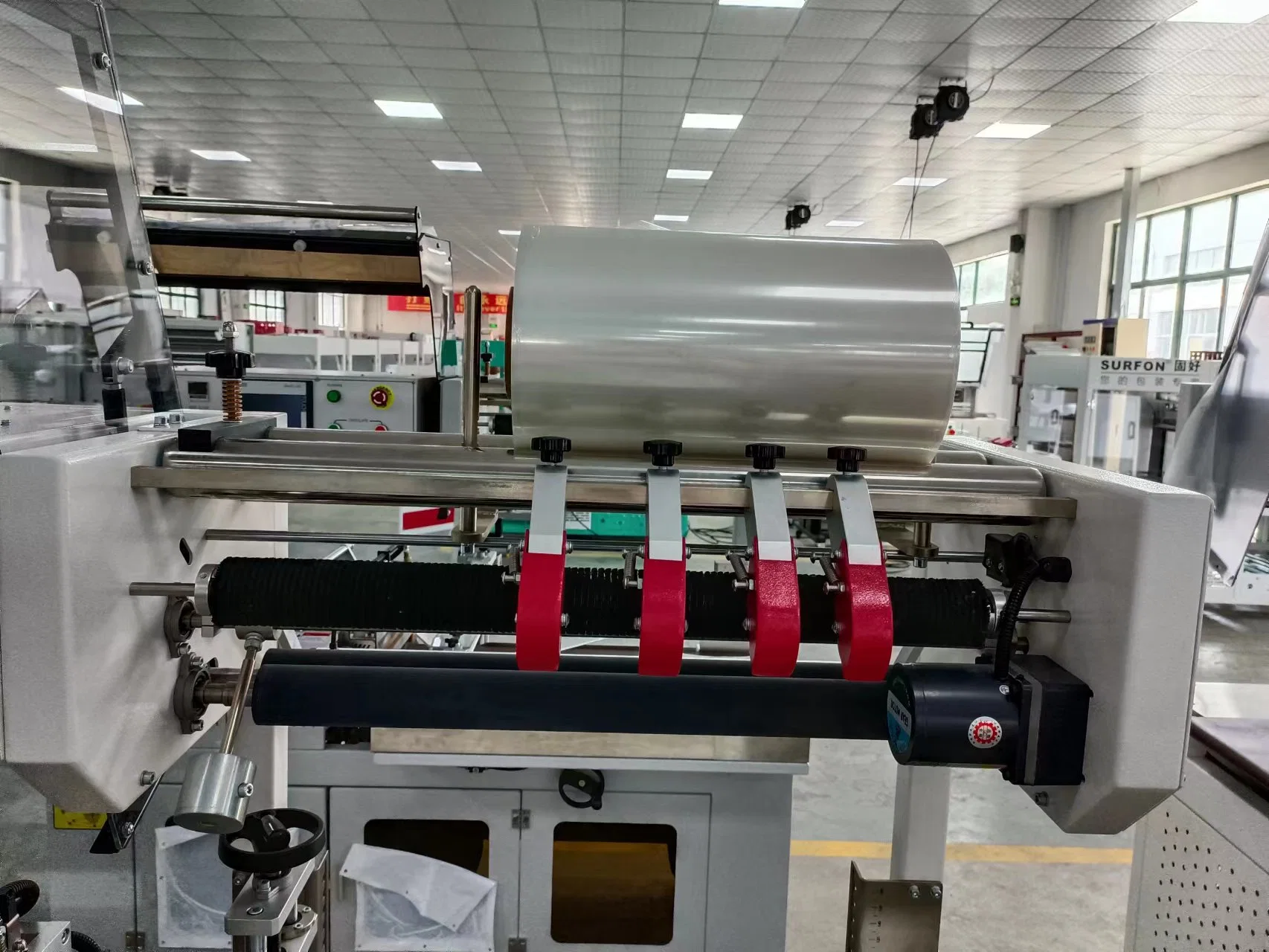 Pencil Boxes Argan Oil Shrink Packing Machine Automatic L Shape Sealer Shrink Packaging Machine