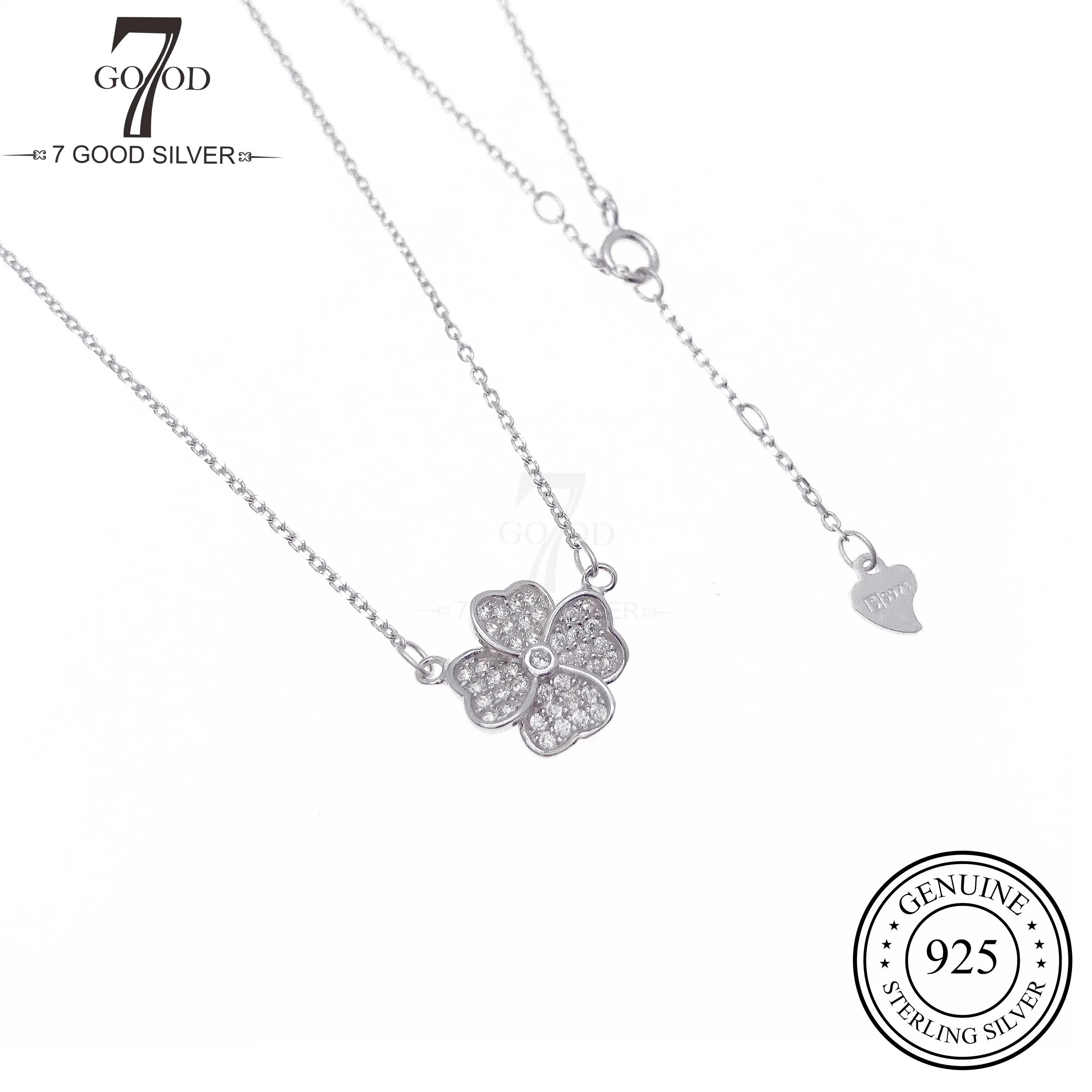 OEM Custom Fashion 925 Silver Jewelry Necklace with Four Square Flowercharm