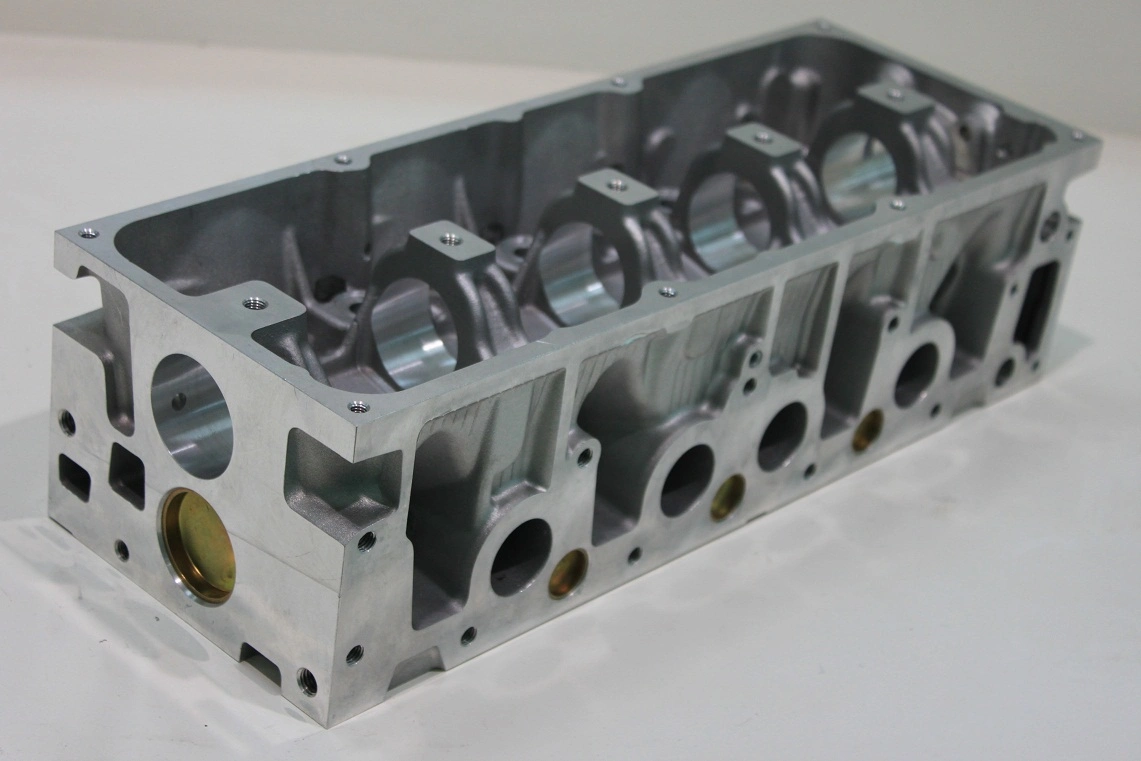 Renault K7m/K7m-702/790 Cylinder Head OEM No. 7701472681 7701468858 7701472170