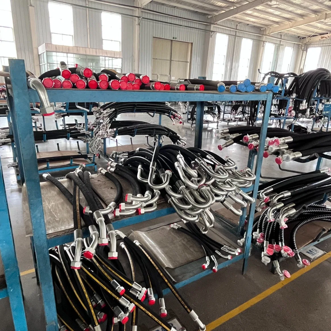 Production of Customized Rubber Hydraulic Hoses for Construction Machinery Vehicles High Pressure and Durable