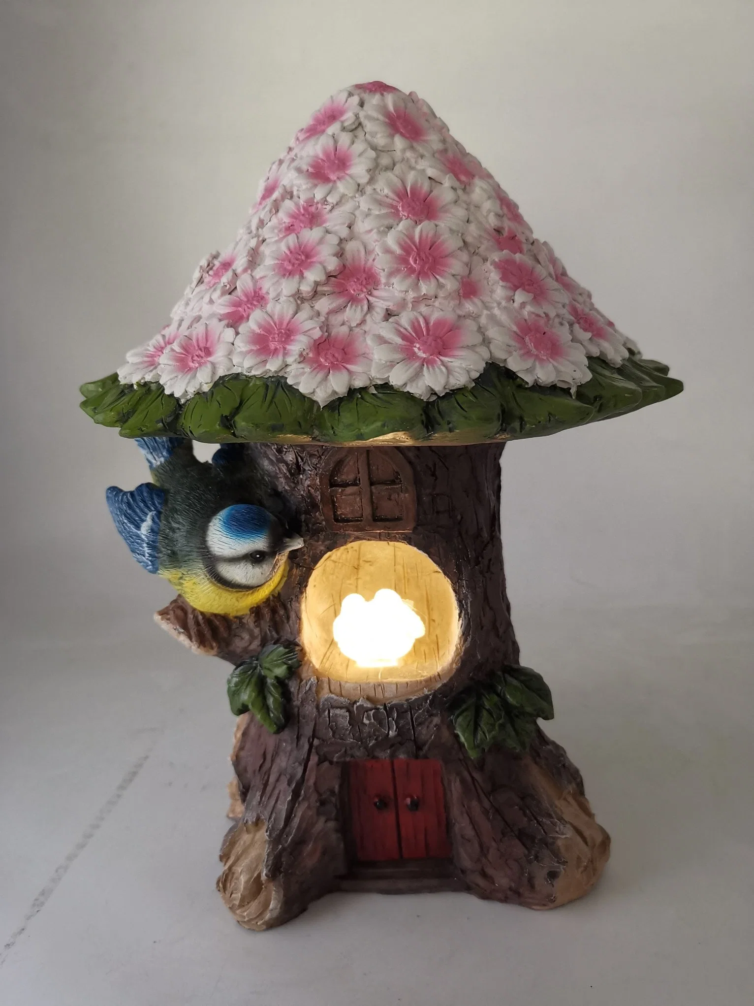 Wholesale Resin Fairy Garden Tree House with Butterfly Solar Lamp and Flowers for Indoor or Outdoor Decor