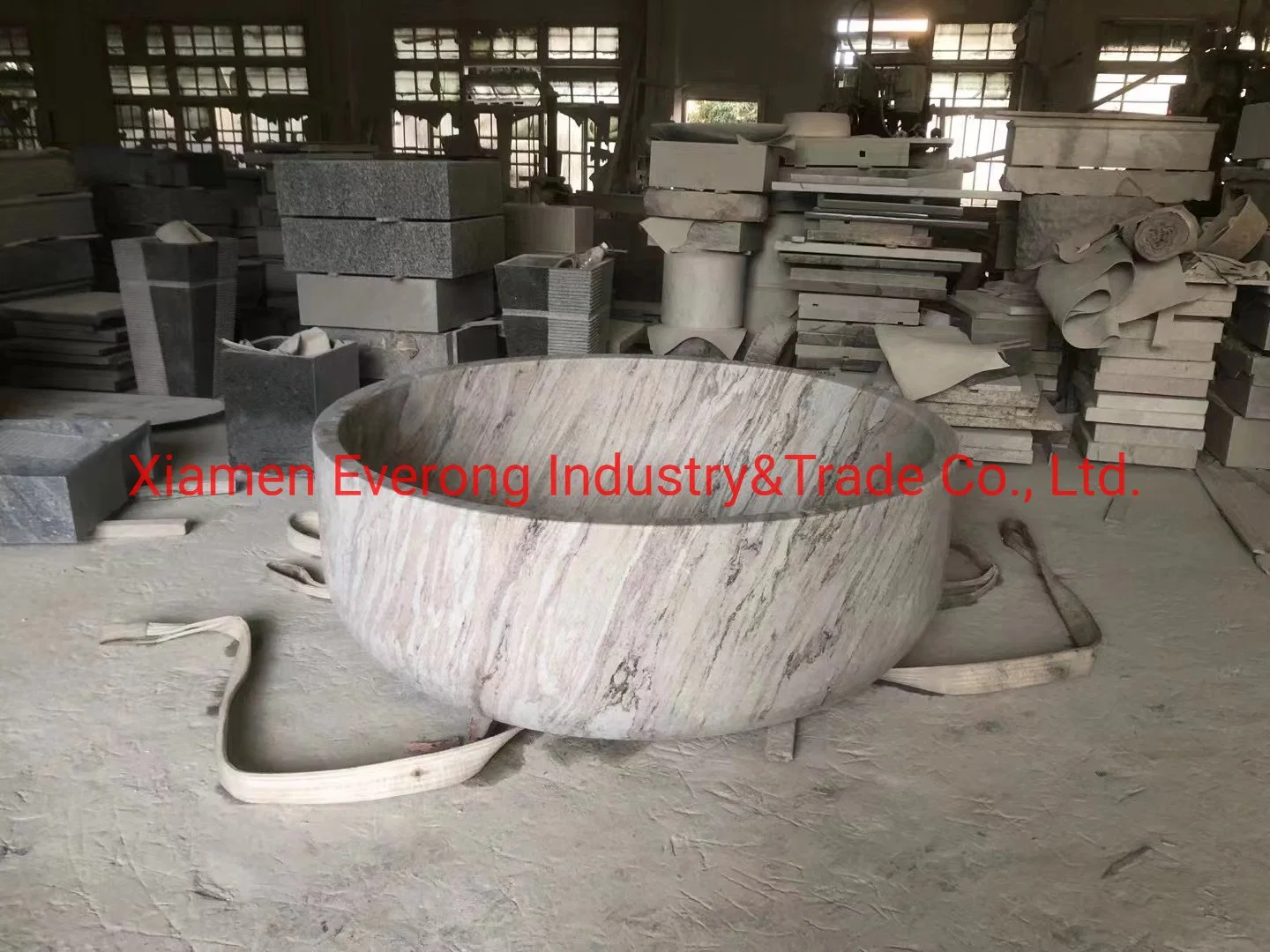 Manufacturing Natural Round Marble Polished Stone Bath Tubes with Design Hand Carved Bathtub