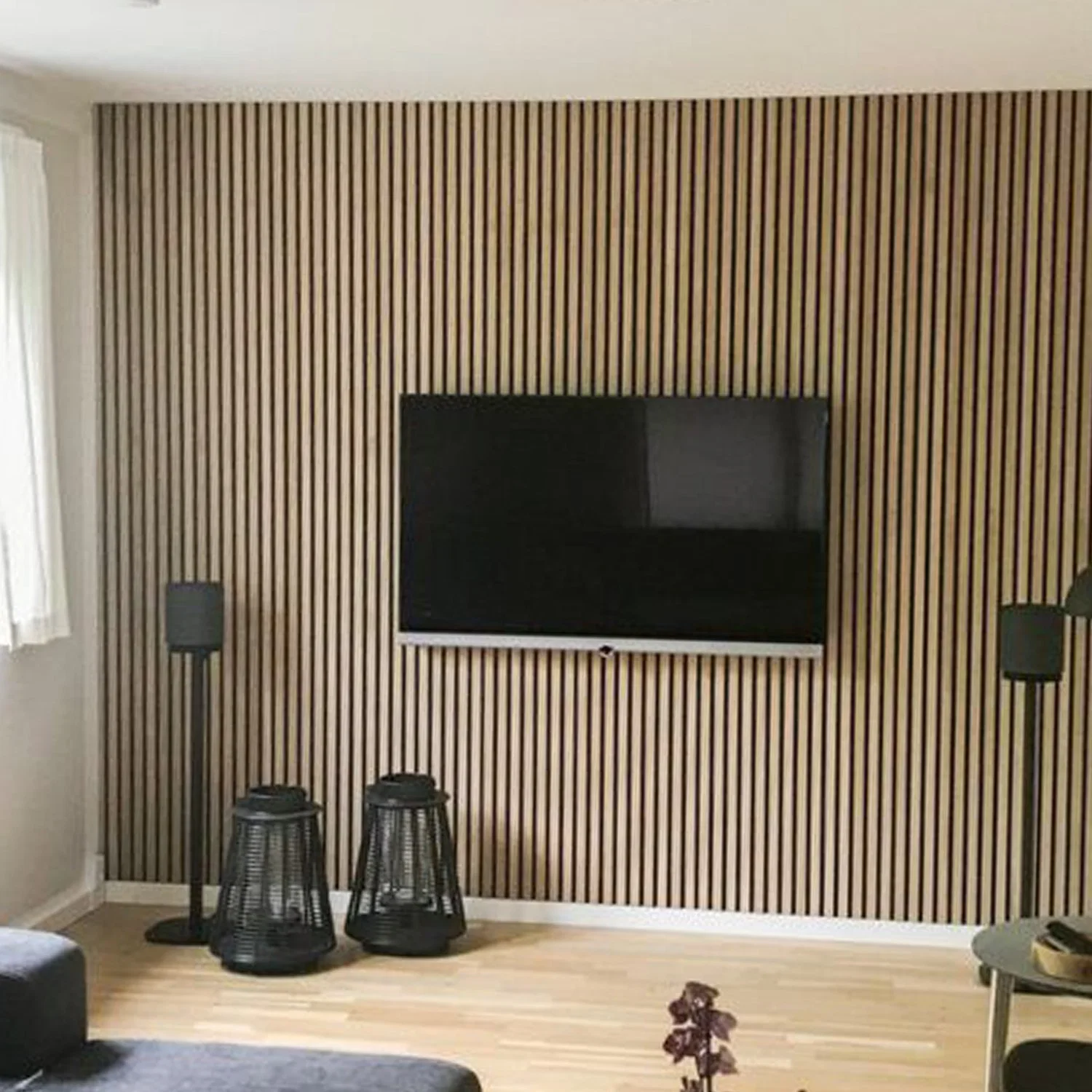 Apartamento com decoração de parede e teto Interor acústica folheado de madeira e Pet Madeira MDF Parede Ripada Painel Acústico