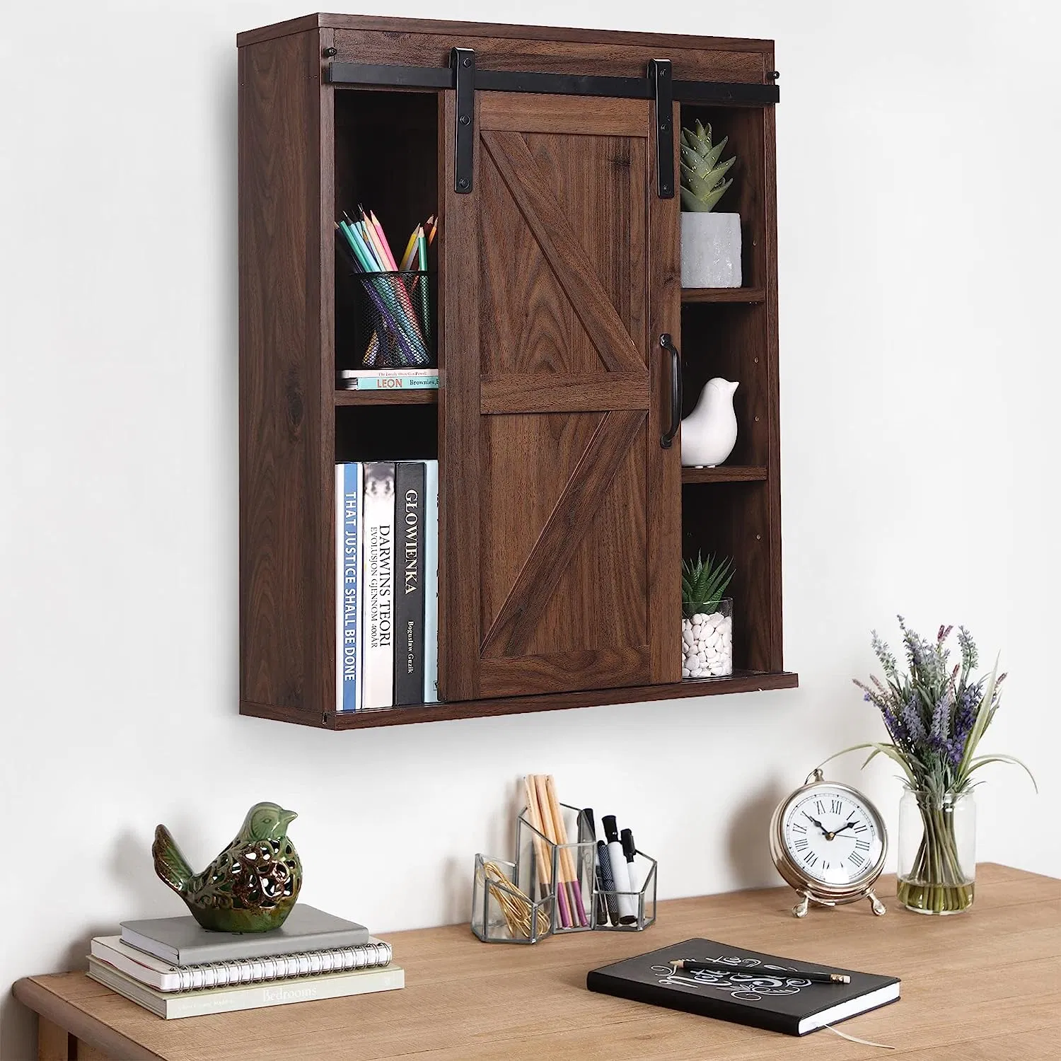 Casa de madera Cuarto de baño Armario de pared con puerta deslizante de granero Estante ajustable para Cocina comedor Cuarto de baño Living Room