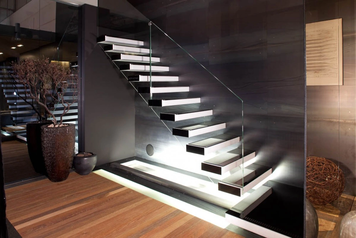 Design moderno em aço carbono escada flutuante em madeira para Project