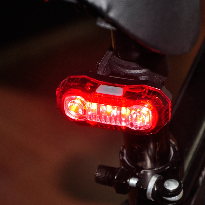 Made in China multifunción recargables USB bicicleta LED Resalte el Parche 5 Cola de la luz roja trasera de la seguridad de Ciclismo Bicicleta Lightbright LUZ DE BICICLETA