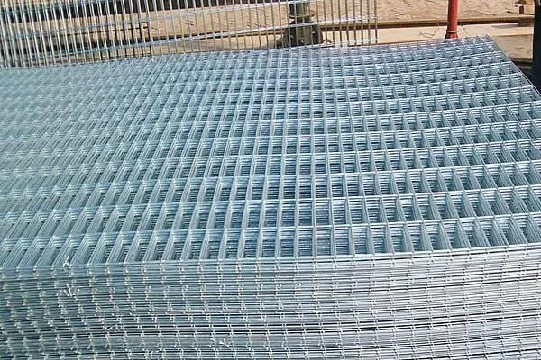 1.2X2.4m galvanizado 4X8FT Chapa de acero de metal 2" agujeros soldado alambre Paneles de malla