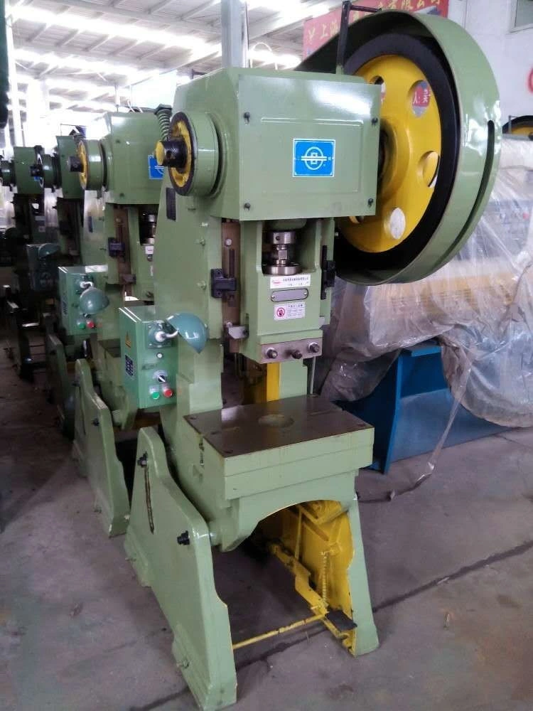 Jb23-63ton Machine à poinçonner pour la production de vaisselle en acier inoxydable.