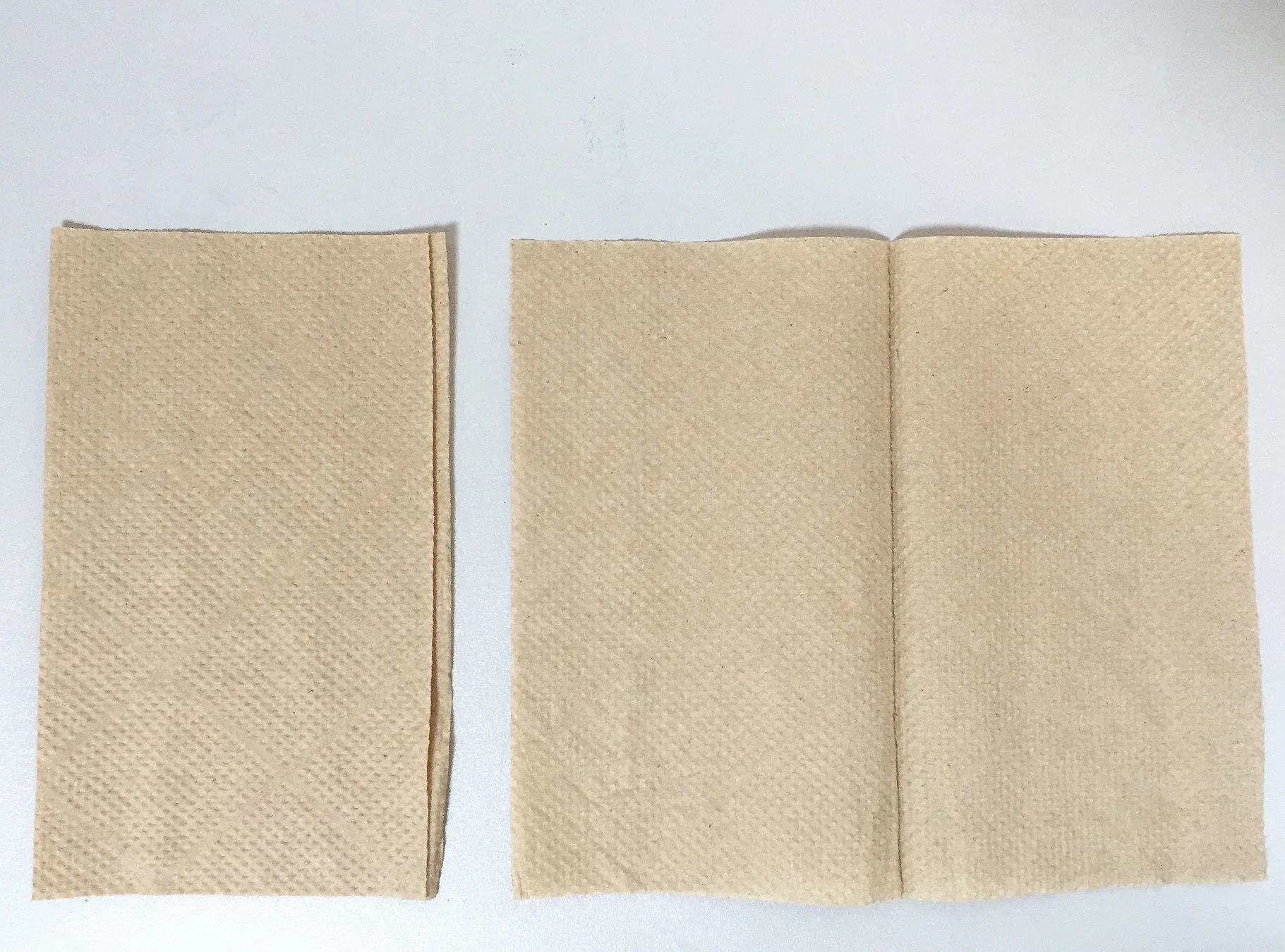 Toalla de mano de papel de plegado en V de textura fina absorbente