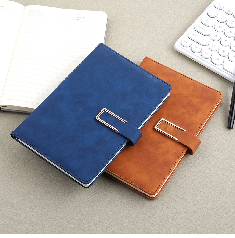 Customized PU Notebook with Buckle Wholesale/Supplier A5 Journal Notebook with Metal Buckle