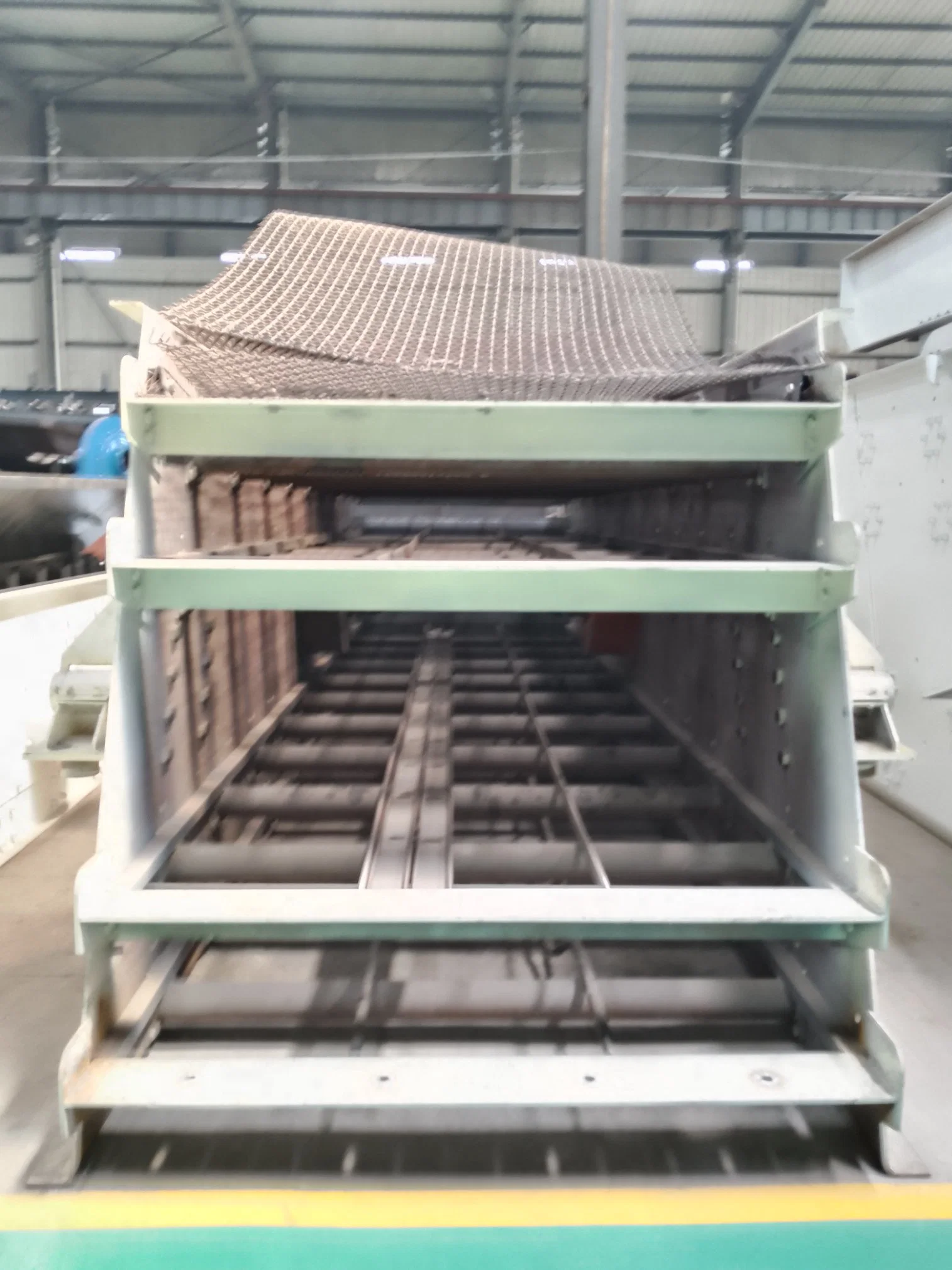 High Capacity Vibrating Screen/ Screening Machine for Quartz, Iron Ore, Granite, River Stone, Basalt, Limestone, Gravel, Quarry Stone, Copper Ore, Lithium Ore