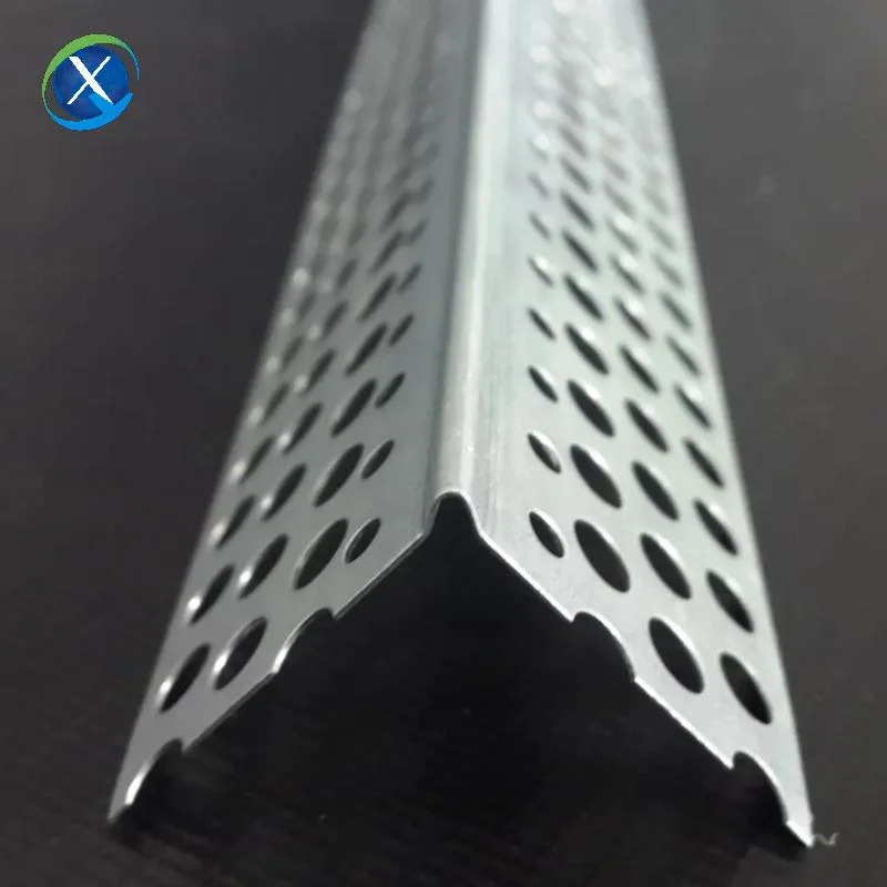 Metal Angle Bead lo suficientemente resistente para la protección de la pared, las bridas estriadas y perforadas están clavadas para un acabado liso y recto