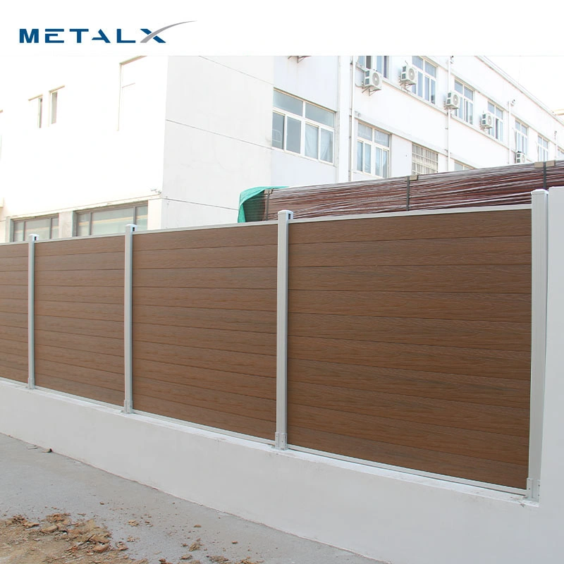 Madera resistente al agua compuesto de plástico exterior Ornamental barato WPC Fence