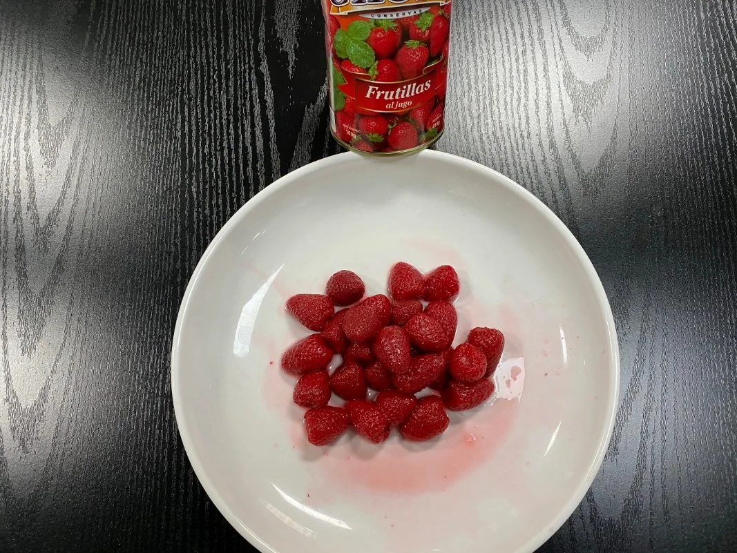 China Fresh Fruit Canned Strawberry 410g with Private Label