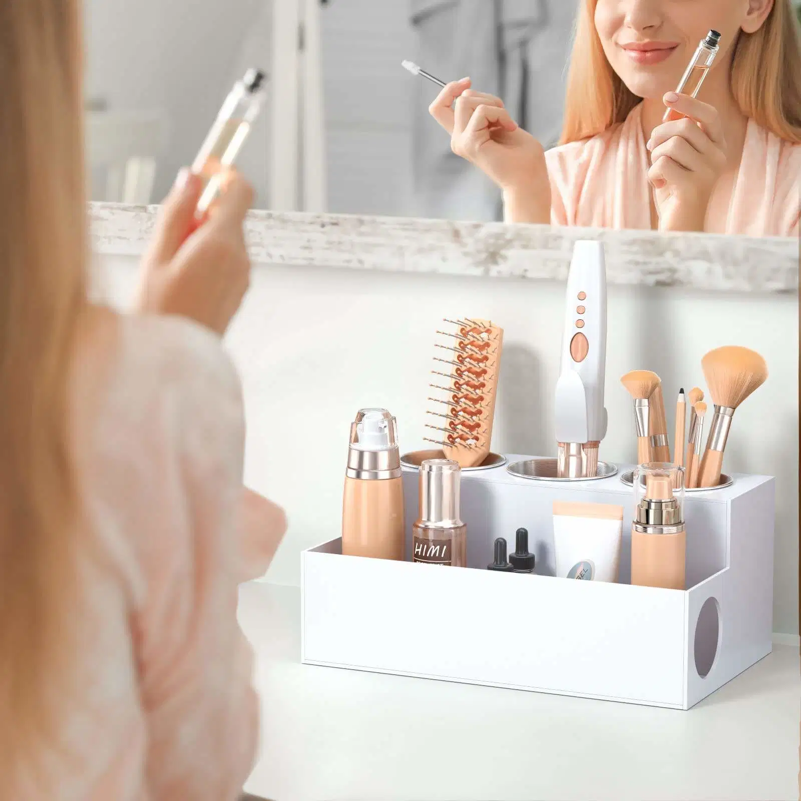 El cuarto de baño cabello claro Organizador de herramientas de acrílico blanco Secador de pelo soporte con 3 tazas