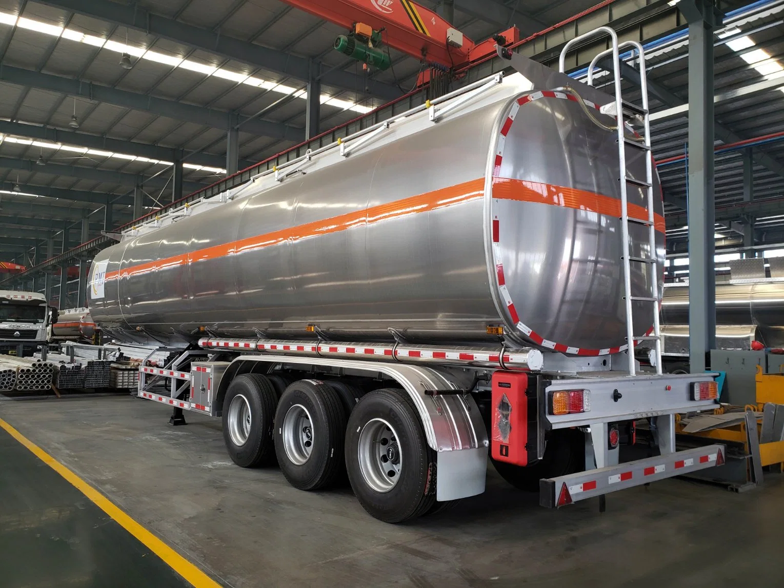 Aceite comestible de la luz de 3 ejes del remolque de transporte de camiones de entrega de combustible de gasolina de aleación de aluminio