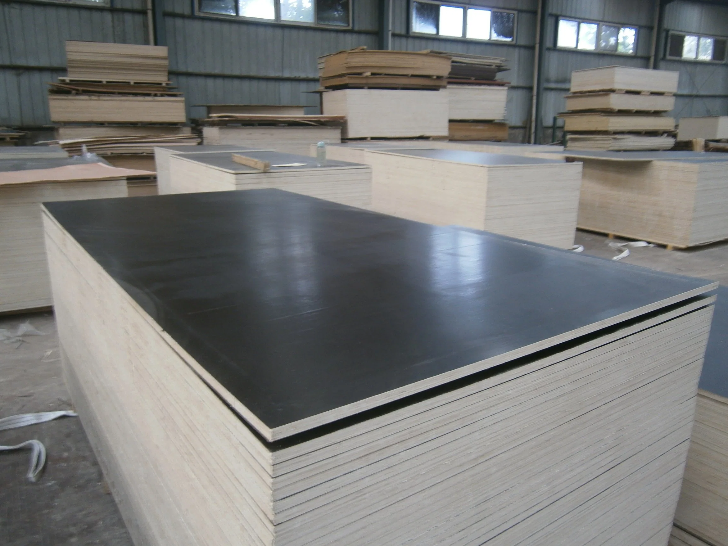 Phenolic WBP Film Faced Plywood Shuttering Concrete Formply for Construction